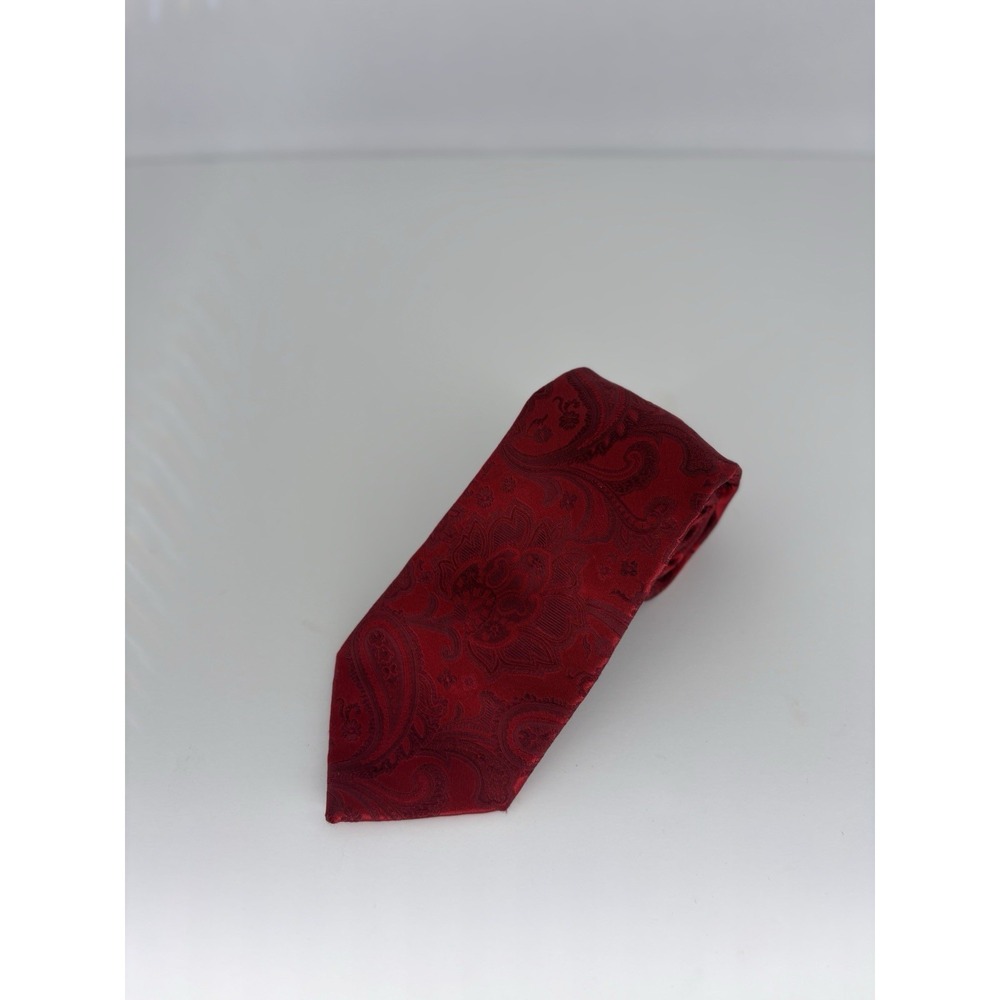 DONALD J. TRUMP~ SIGNATURE COLLECTION Red Paisley MAGA POWER TIE Necktie